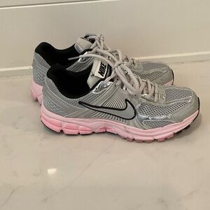 Nike Women's Silver and Pink Athletic Shoes